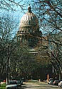 7th Street側から見た州議事堂