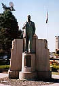 Steuenberg Statue