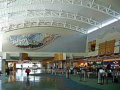 チェックインカウンター