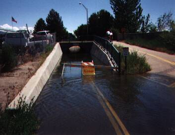 水没したMain streetのトンネル