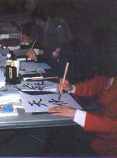 書道のデモンストレーション