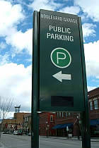 立体駐車場入口のサイン