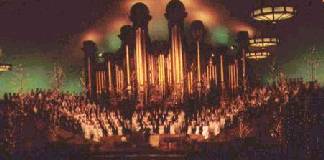 合唱団とパイプオルガン