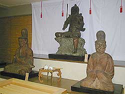 大将軍八神社の神像